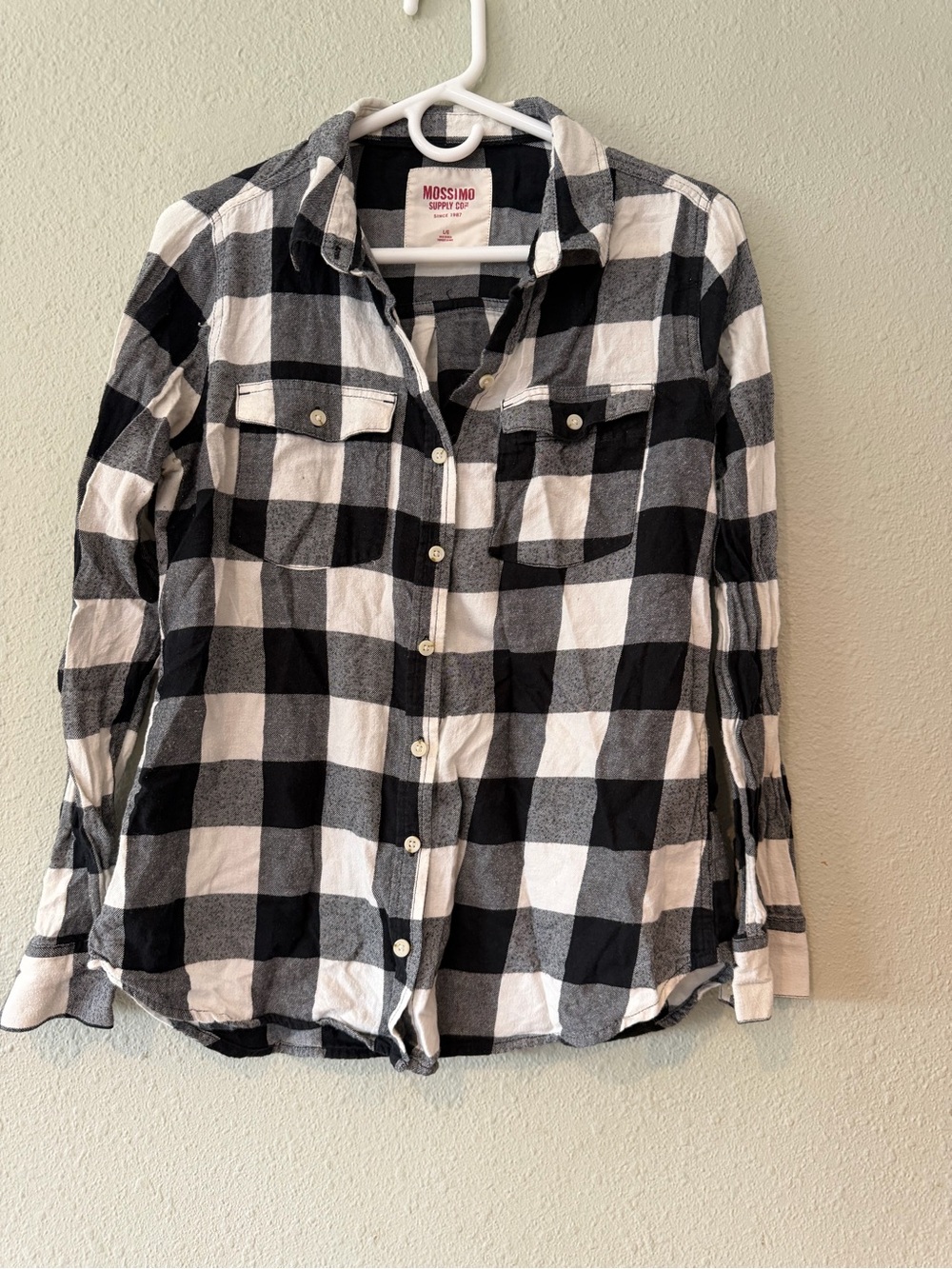 Mossimo Supply Co. Black & White Buffalo Plaid Button-Down Shirt -women’s